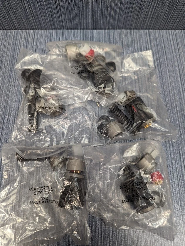5 x Military 6-pin Audio Plug Connectors RT-A 80063 A3167702-2 1909 - Image 1 of 1