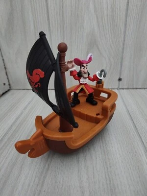Fisher Price 2011 Disney Jake y los Piratas de Nunca Jamás Gancho Figura Barco de Batalla Foto 1 de 4