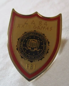 Sombrero Solapa Pin de la Oficina Federal de Investigaciones FBI Los Ángeles 1984 Juegos Olímpicos - Imagen 1 de 3