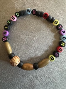 Union inspiriertes Armband! "United We r strong" - Bild 1 von 1