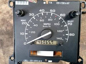 Velocímetro 92-97 246 k millas Ford F150 F250 F350 Bronco OEM - Imagen 1 de 9