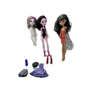 Lot  Monster High Draculara Doll Mattel Vampire Molded Shoes 2015 - Picture 1 of 12