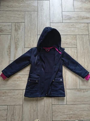 Mädchen Softshelljacke Gr. 110/116 mit Kapuze Winddicht Jacke Übergangsjacke - Bild 1 von 4