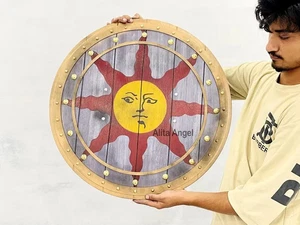 Escudo vikingo de madera hecho a mano: disfraces Dark Souls listos para la batalla - Imagen 1 de 8