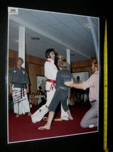 Original DAVE HEBLER SIGNED 16X20 ELVIS PRESLEY RED WEST Photo JSA #1 - Picture 1 of 2