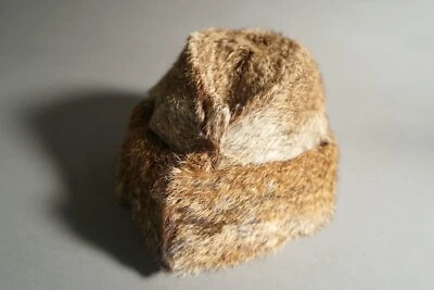 Gorra de guarnición de piel de conejo natural Foto 1 de 4
