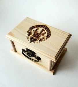 Claddagh Thistle Latched Wooden Box : Free Personalization Scottish Irish Design - Picture 1 of 8