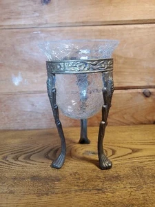 Jarrón cuenco de vidrio crepitante transparente con soporte de latón ornamentado estilo griego neoclásico - Imagen 1 de 6