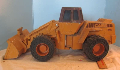 VINTAGE ERTL CASE W30 WHEEL FRONT LOADER DIECAST CONSTRUCTION Restore or Parts- - Image 1 of 4