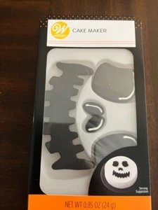 Wilton Cake Maker-Skull - Picture 1 of 3