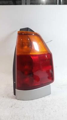 Conjunto de lanterna traseira direita usado serve: 2006 GMC Envoy Right Grau A - Imagem 1 de 4