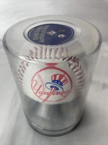 Autographed Facsimile Baseball New York Yankees ball MLB Encased - Picture 1 of 15