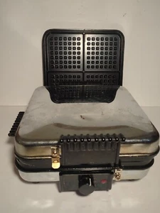 VillaWare 6150 Multi-Baker 4-in-1 Waffle Maker Italian Kitchen Ware 3 Griddles  - Picture 1 of 7