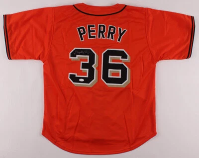 Gaylord Perry Signed Giants Jersey (JSA) San Francisco Starter (1962–1971) HOF - Image 1 of 4