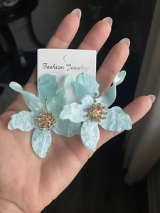 Brand New Large Flower Lele Sadoughi Style Earrings Light Blue Pearl - Picture 1 of 7