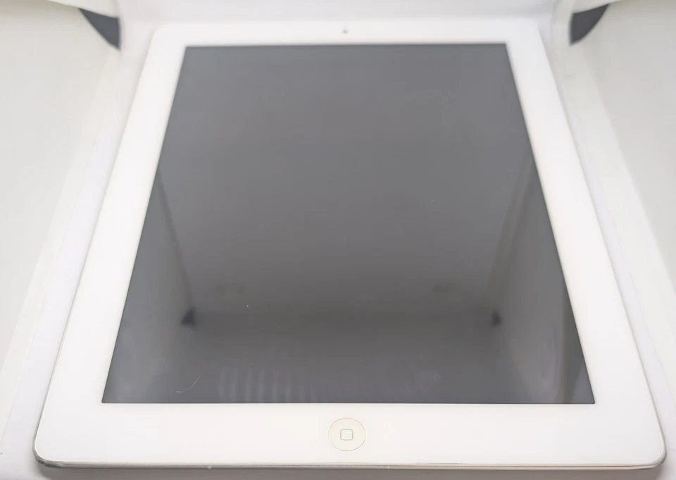 Tablet Apple Ipad 3rd Generation Wi-Fi 16 Gb Bianco A1395 Terza Generazione - Immagine 1 di 4