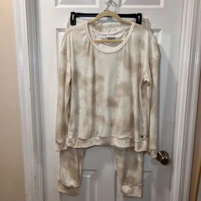 Nicole Miller Cozy Tie-Dye Loungewear Set Beige Cream Sweatshirt & Joggers Two-L - Image 1 of 4