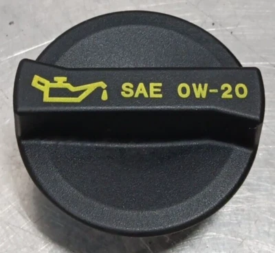 MAZDA CX-5 14 2015 OE ENGINE VALVE COVER OIL FILLER FILL 0W20 CAP L5A8-10-250 4P - Image 1 of 4