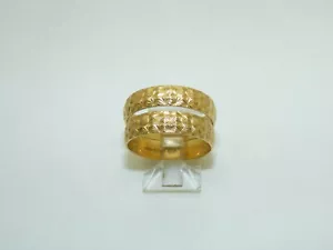 18k Yellow Gold Wedding Band Set - Picture 1 of 6