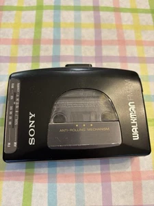 Vintage Sony WM-FX10 Walkman AM/FM Cassette Player – Tested, No Headphones - Picture 1 of 4
