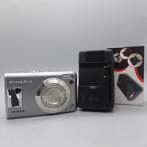 Fujifilm Digital Camera FinePix F31fd 6.3MP Silver Tested - Picture 1 of 8