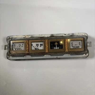 Medidores de racimo de calibre de coche Ford Deluxe de colección de los años 40 amplificador temperatura del aceite combustible no probado Foto 1 de 4