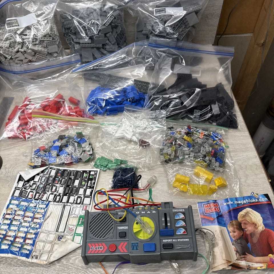 2001 Mega Bloks Pro-Builder Set 9775 Sea Wolf Submarine Ship (PARTS MISSING) - Image 1 of 4