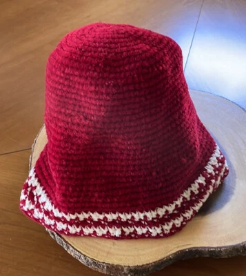 Sombrero de punto rojo ScalaGal Foto 1 de 4