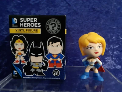Figura de vinilo suelta Power Girl 1/12 DC Comics Funko Mystery Mini Super Heroes Foto 1 de 2