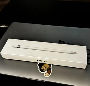 Apple Pencil (1st Generation) - MK0C2AM/A (USB-C Adapter Included) - Picture 1 of 3