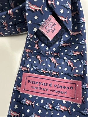 Corbata Vineyard Vines American Swordfish Martha’s Vineyard 100 % seda hecha en EE. UU. Foto 1 de 4