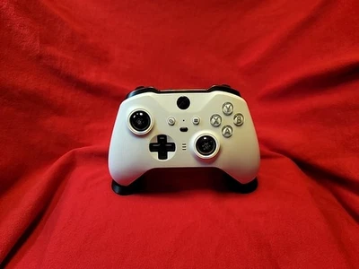 Mando Xbox One Elite 2 Core Blanco/Negro (Sin Stick Drift) Consultar Descripción  Foto 1 de 4