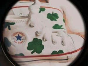Zapatos Converse pintados Big Kid/Youth St. Patty Day tallas 3.5Y a 6 JÓVENES - Imagen 1 de 2