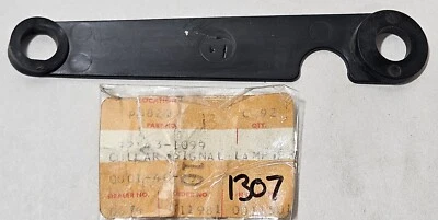 Новый 1988-1997 подлинный Kawasaki ZX 600 R Ninja поворотник передний левый воротник OEM - Изображение 1 из 2