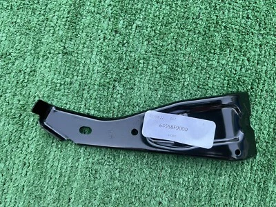 Soporte guardabarros Hyundai Accent 2018-2020 delantal refuerzo izquierdo 64558-F9000 Foto 1 de 4