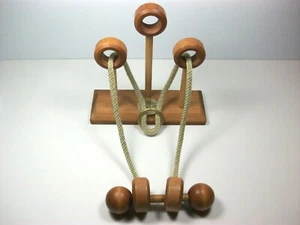 Stumps Rope Puzzle R1 - Picture 1 of 8