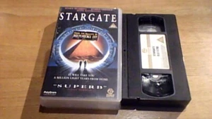 STARGATE UK PAL VHS VIDEO 1995 Kurt Rusell James Spader Roland Emmerich Sci-Fi - Picture 1 of 1