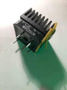 KBPC2502W Bridge Rectifier 200V 25A W-case with heat sink CE tested x 1 pcs - Imagen 1 de 3