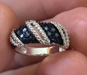 925 Sterling Silver Round Cut Blue Natural Diamond & Illusion Bypass Band Ring - Picture 1 of 10