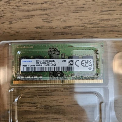 Memoria RAM Samsung 8 GB 1Rx8 M471A1K43EB1-CWE PC4-3200AA-SA1-11 Foto 1 de 3