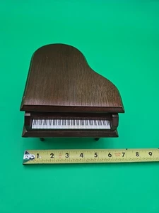 Enesco Baby Grand Piano Music Box Wooden Nocturne Music Works Vintage 1982 - Picture 1 of 6