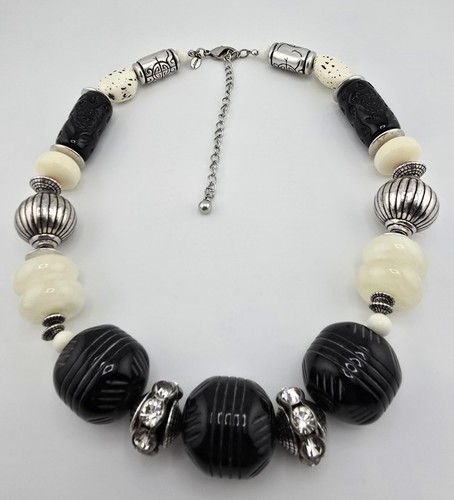 VETEMENTS COLLANA ACRILICA CHICO'S CHUNKY PASSERELLA INTAGLIATA☆PROGETTATA☆NERO☆AVORIO☆ARGENTO 22"L