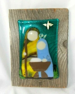Nativity Scene on Reclaimed Barn Wood Fused Glass Home Decor Display Rustic - Picture 1 of 12
