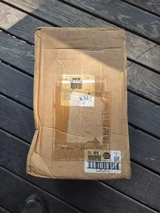 Napa  Gold 6619 Air Filter - Picture 1 of 3