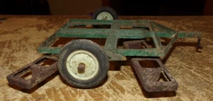 1/16 ertl oliver crank hitch disc frame for parts or repair used - Imagen 1 de 7