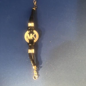 Black Leather ?? Gold Tone Metal BRACLET MK 7.5" - Picture 1 of 9