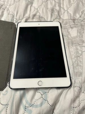 iPad Mini 4 128 Gb A1358 - Image 1 of 4