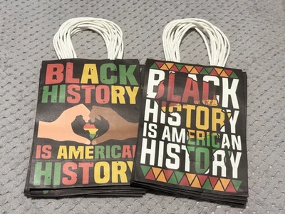 Celebrando la Historia Negra y el Décimo de junio con 12 pequeñas bolsas de fiesta temáticas Foto 1 de 4