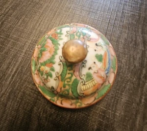 De colección. Tapa de porcelana china Famille rosa floral, tetera olla pequeña, repuesto - Imagen 1 de 3