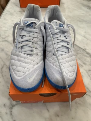 Zapatos Nike Lunargato II Interior/Futsal - Talla 6.5 (Hombre’s) / 8 (Mujer’s) Foto 1 de 4